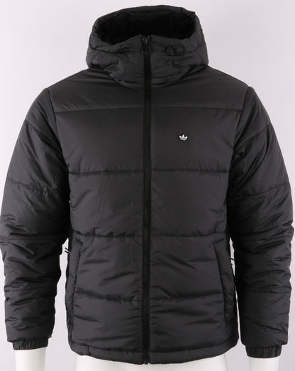 Adidas Originals – Wattierte Pufferjacke mit Kapuze in Schwarz
