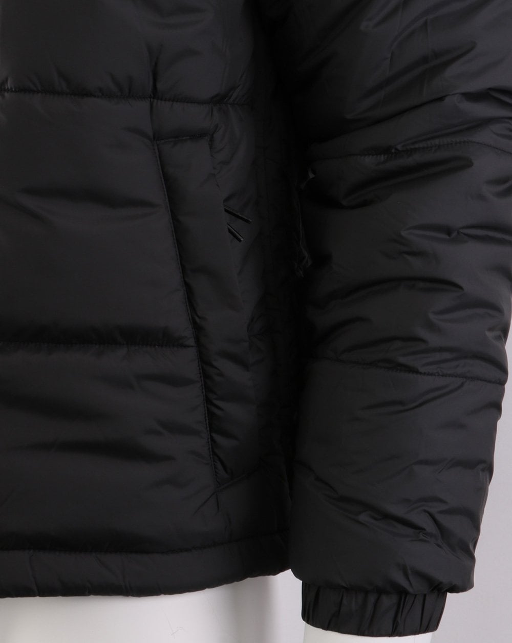 Adidas Originals – Wattierte Pufferjacke mit Kapuze in Schwarz