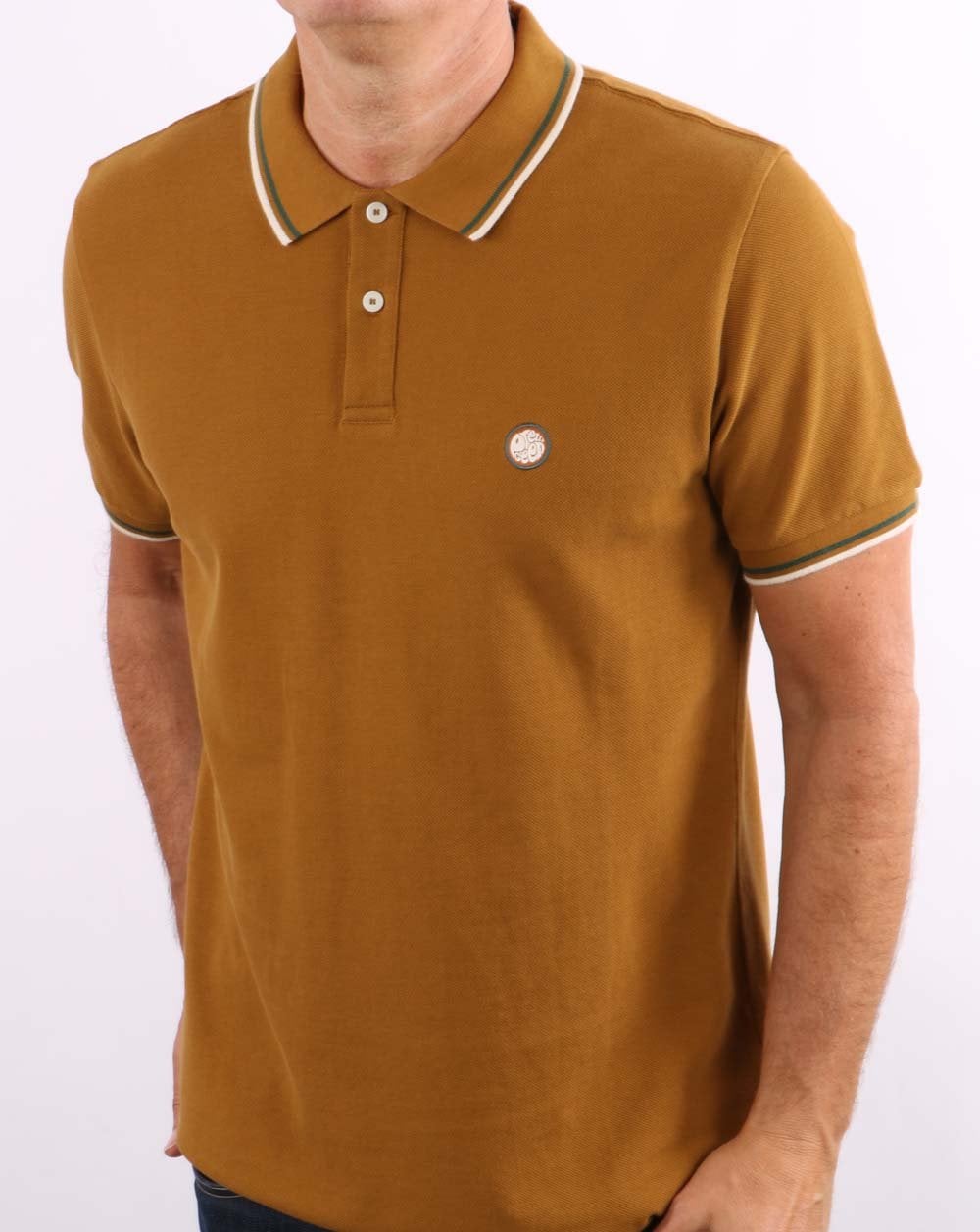 Hübsches Poloshirt mit grünen Streifen in Hellbraun