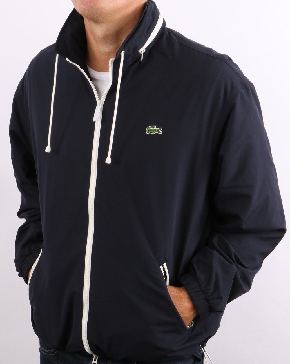 Lacoste – Wasserabweisende Windjacke in Marineblau
