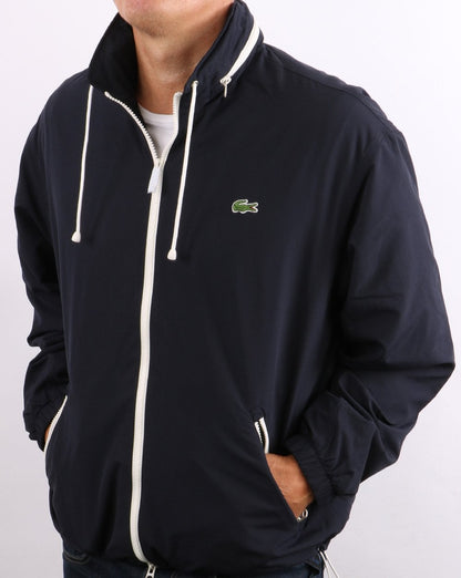 Lacoste – Wasserabweisende Windjacke in Marineblau