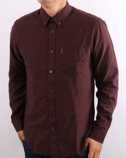 Ben Sherman – Langärmliges Oxford-Hemd in Burgunderrot