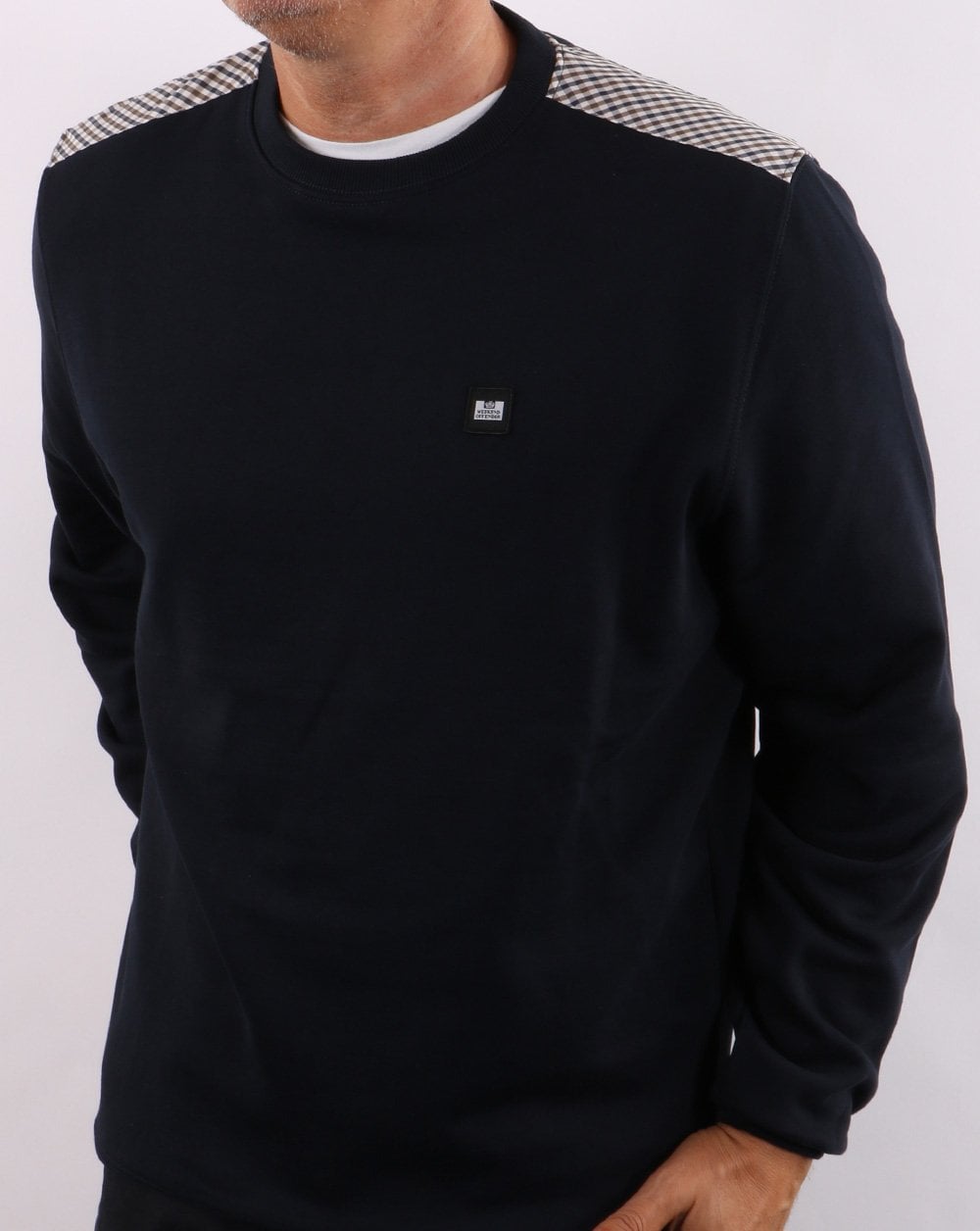 Weekend Offender – Sweatshirt mit karierter Schulterpartie, Marineblau