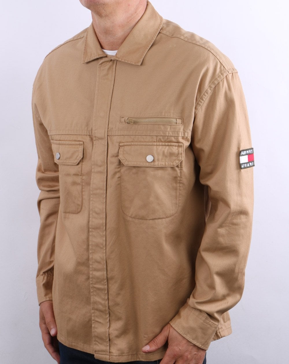 Tommy Jeans – Tonal Twill-Überhemd in klassischem Khaki