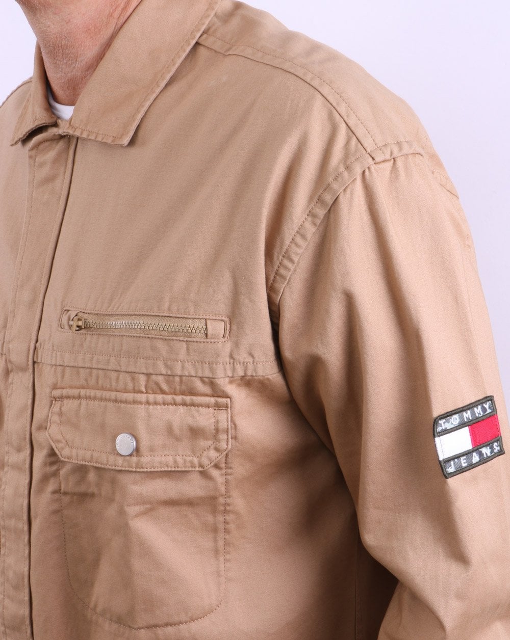 Tommy Jeans – Tonal Twill-Überhemd in klassischem Khaki
