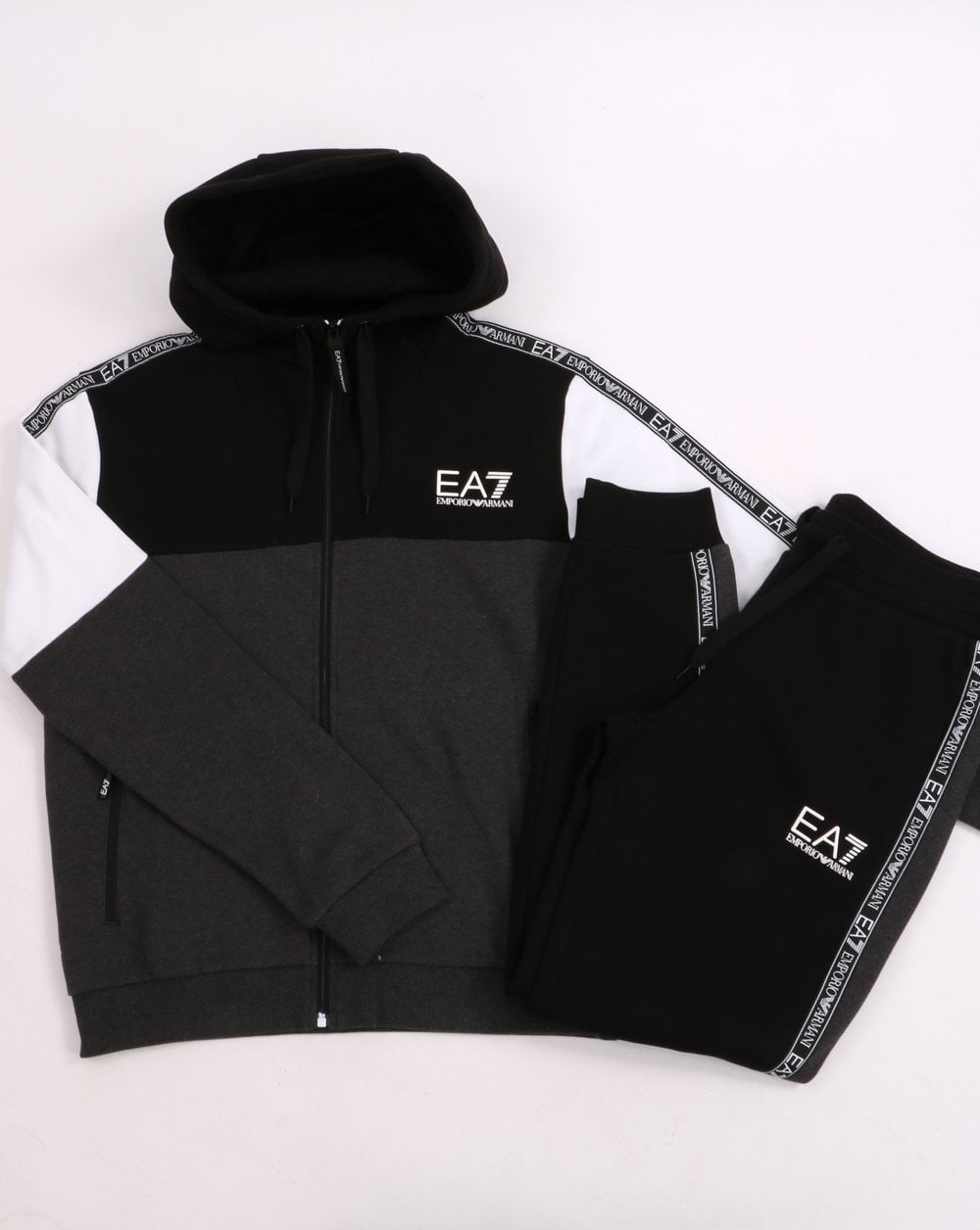 EA7 Trainingsanzug Schwarz/Weiß/Grau
