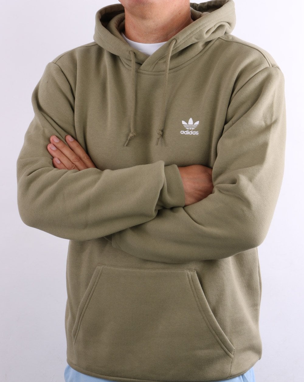 Adidas Originals – Essential Hoody in Hellkhaki