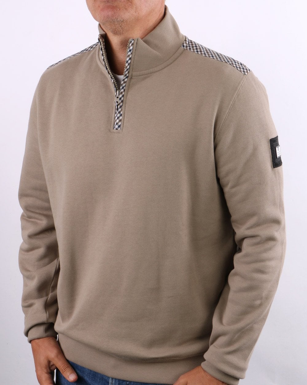 Weekend Offender 1/4 Zip Beige