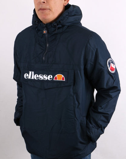 Ellesse – Gepolsterte Mont-Jacke in Marineblau