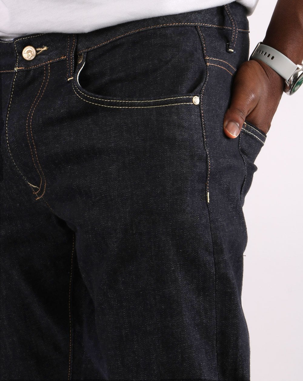 Gerade geschnittene Jeans Trojan in Roh