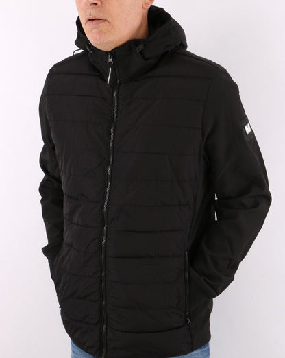 Weekend Offender Conor Jacke Schwarz