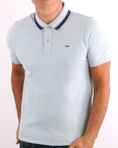 Tommy Jeans – Poloshirt mit Streifen in Himmelblau