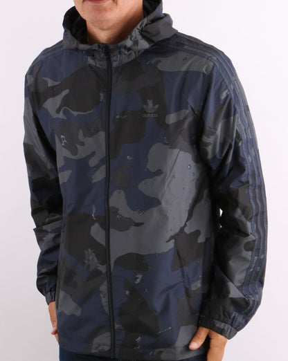 Adidas Originals – Camo-Windjacke in Nachtblau