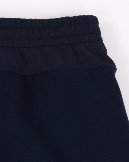 Lacoste Sport – Shorts mit Mesh-Einsatz in Marineblau