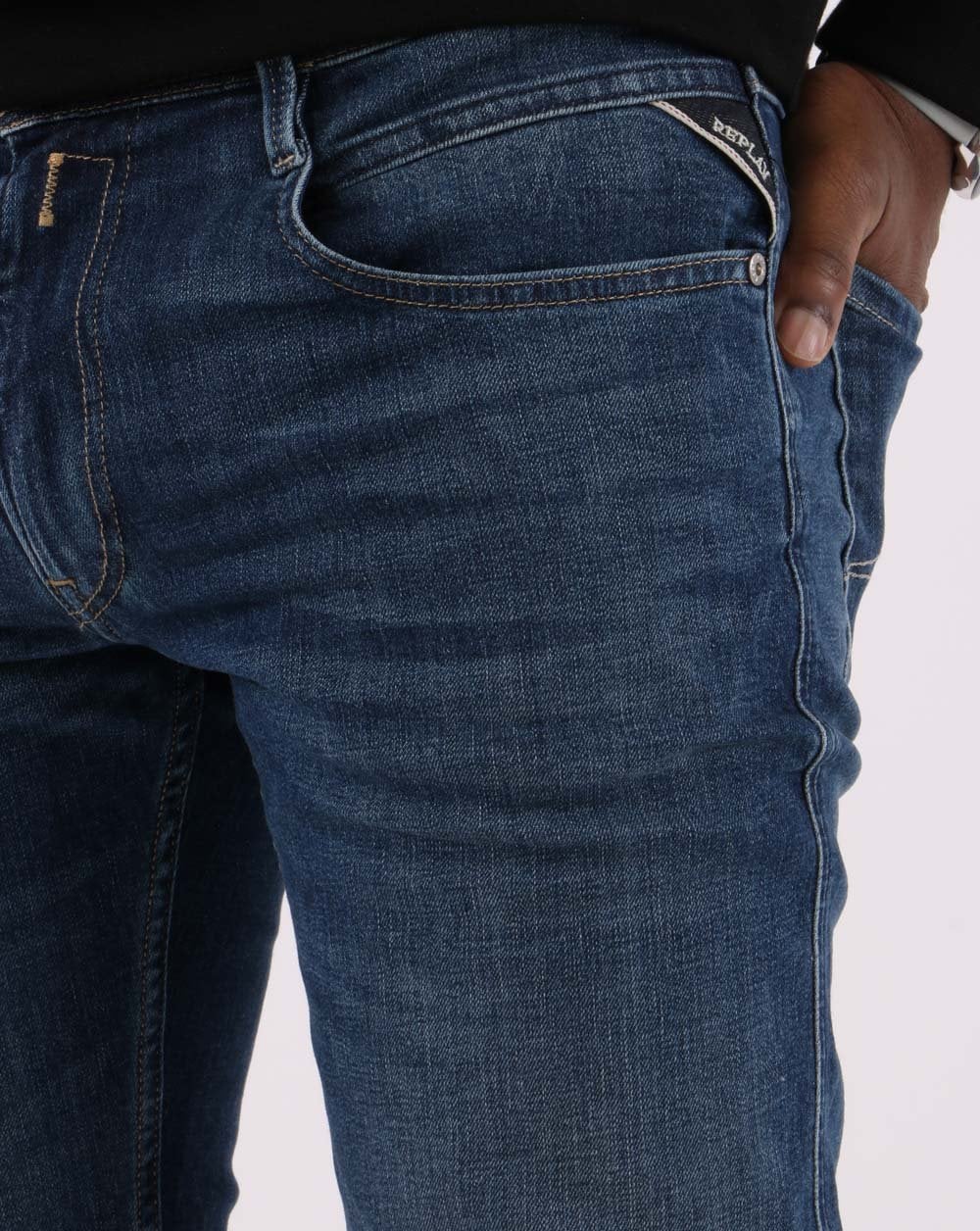 Replay – Anbass – Slim-Fit-Jeans in mittelalterlichem Blau