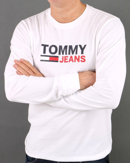 Tommy Jeans – Langärmliges Corp-T-Shirt in Weiß
