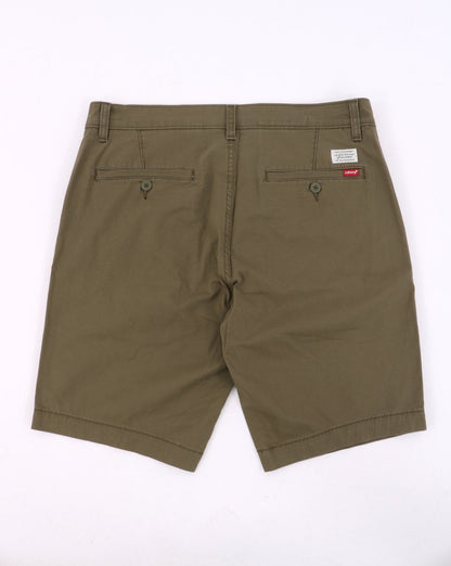 Levi's Chino-Shorts Olivgrün