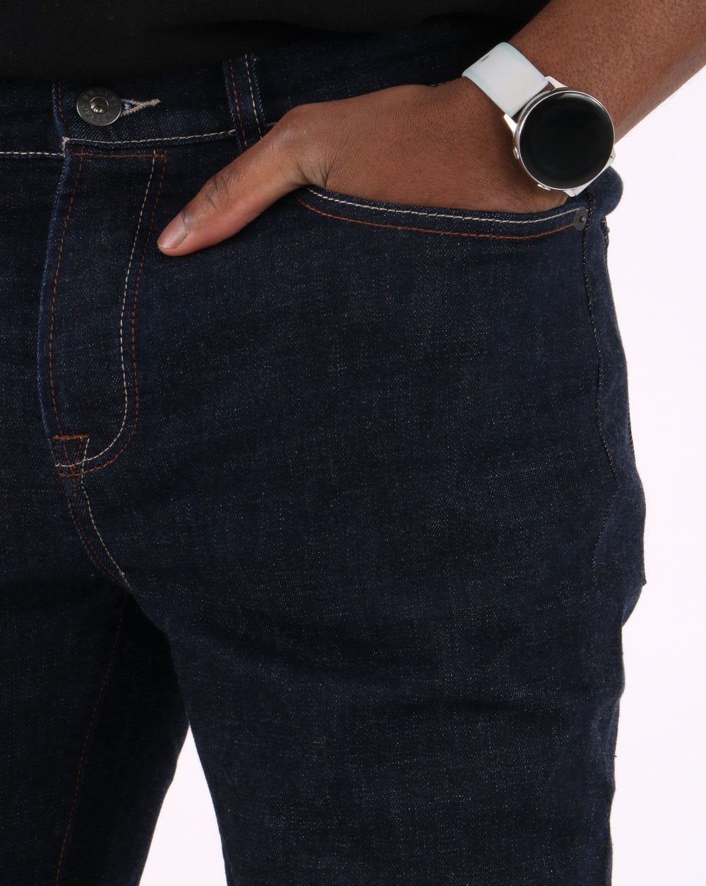 Pretty Green – Jeans mit normaler, konischer Passform und dunkler Waschung