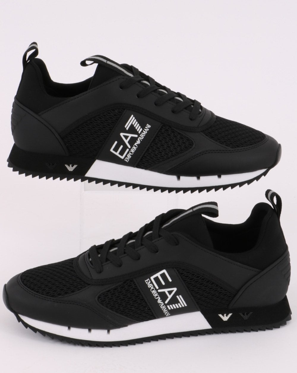 Emporio Armani EA7 Runner Trainer Schwarz/Weiß
