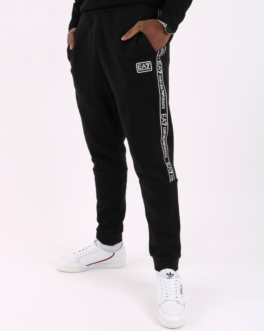 Emporio Armani – EA7 – Jogginghose mit Logoband in Schwarz