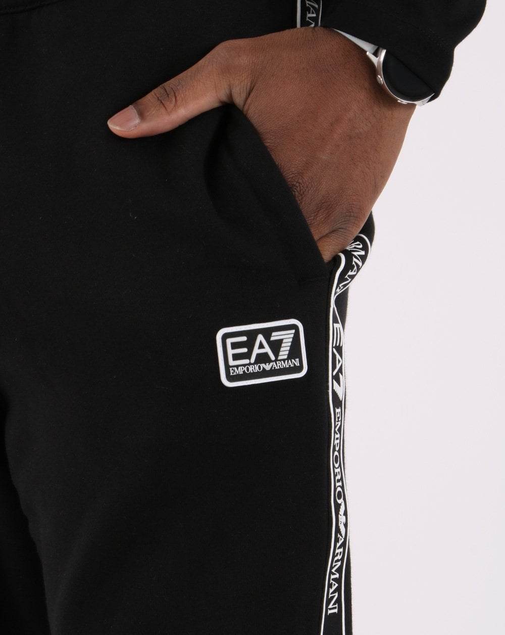 Emporio Armani – EA7 – Jogginghose mit Logoband in Schwarz