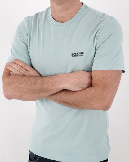 Barbour International – T-Shirt mit kleinem Logo in Pastellfichte