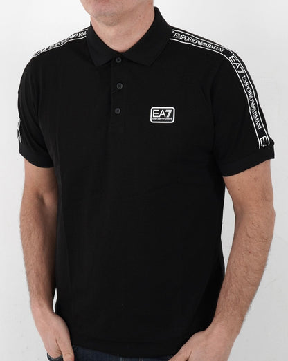 EA7 – Poloshirt mit Logo-Tape in Schwarz
