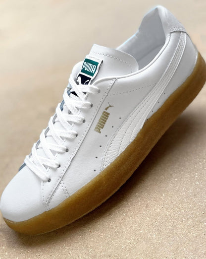 Puma – Wildleder-Crêpe-Sneaker aus weißem Leder