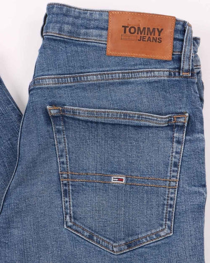 Tommy Jeans – Scanton – Schmal geschnittene Jeans in mittlerer Waschung