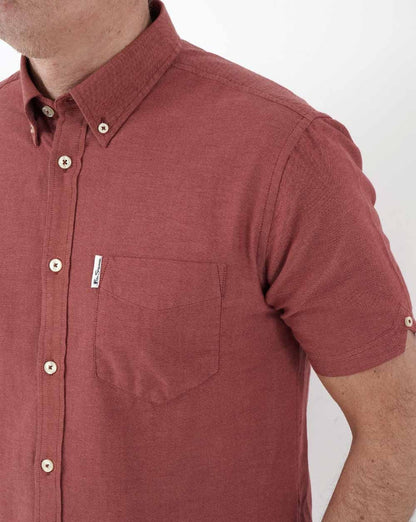 Ben Sherman Kurzarm Oxford Hemd Dunkelrosa