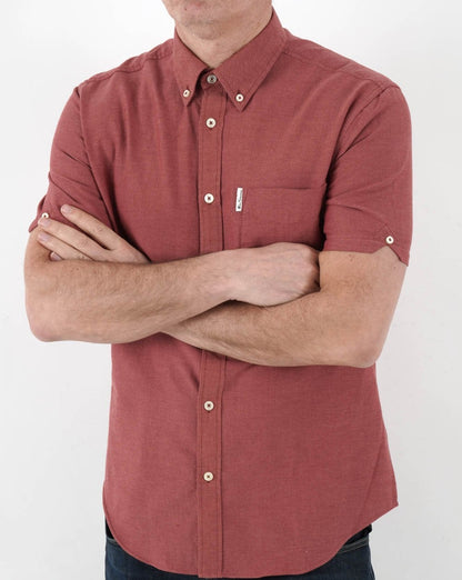 Ben Sherman Kurzarm Oxford Hemd Dunkelrosa