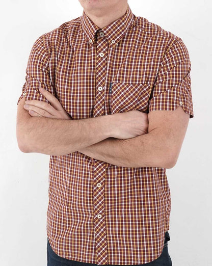 Ben Sherman – Kurzärmliges Hemd mit House-Check in Weinrot