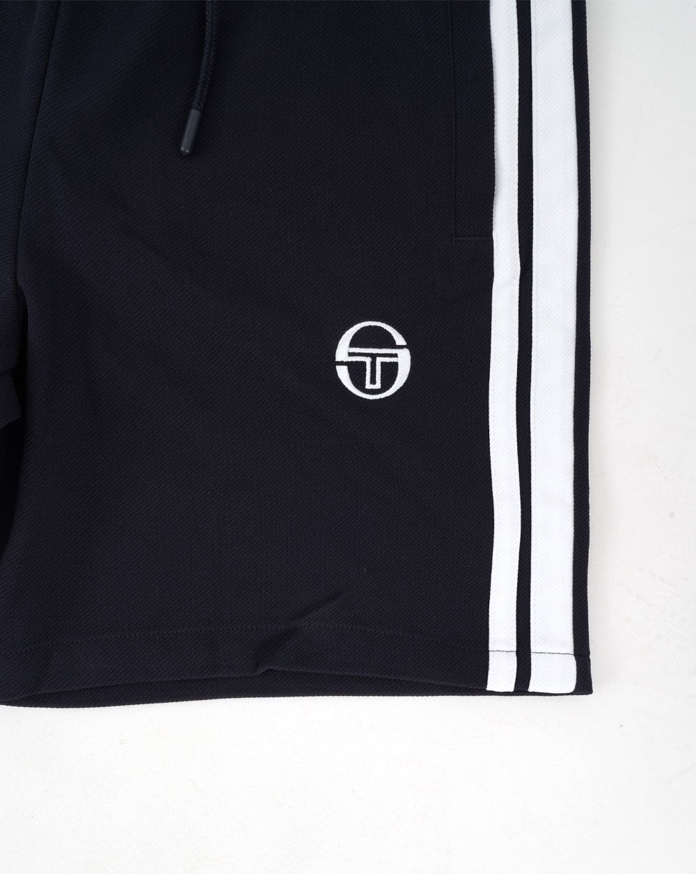 Sergio Tacchini – Gestreifte Freizeitshorts in Marineblau