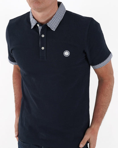 Pretty Green – Poloshirt mit Gingham-Kragen, Marineblau