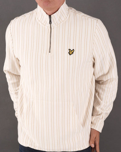 Lyle &amp; Scott – Sweatshirt mit Nadelstreifen und 1/4-Reißverschluss in Off-White