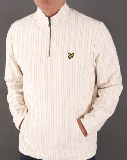 Lyle &amp; Scott – Sweatshirt mit Nadelstreifen und 1/4-Reißverschluss in Off-White
