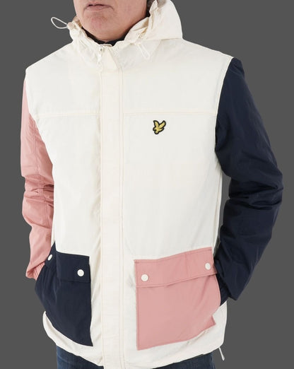 Lyle &amp; Scott – Kapuzenjacke mit Farbblockdesign in Off-White