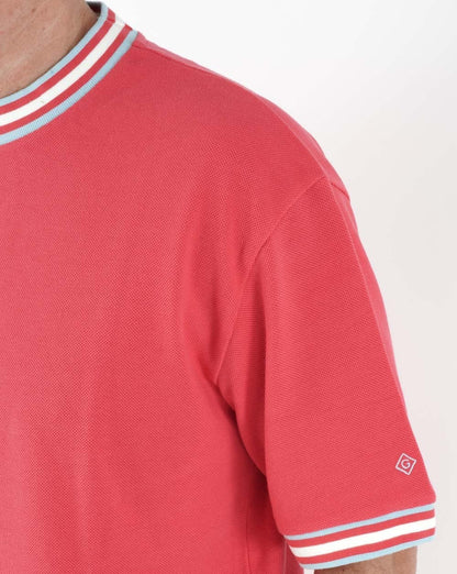 Gant T-Shirt mit Kontraststreifendetail Rosa
