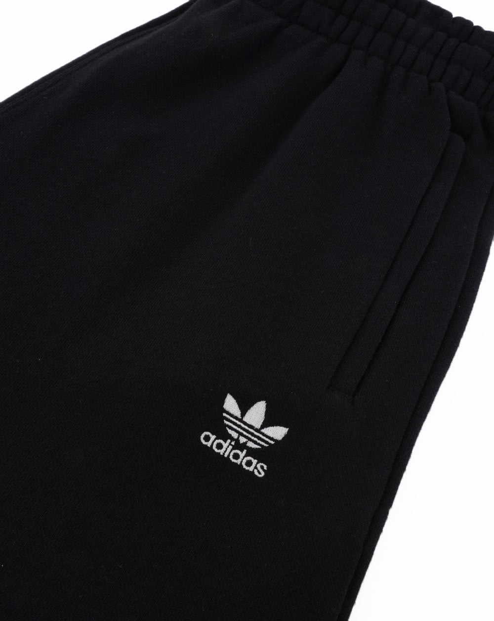 Adidas Originals – Schwarze Lounge-Shorts mit Reißverschlusstasche