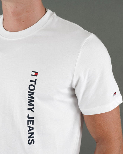 Tommy Jeans – Weißes T-Shirt mit vertikalem Logo