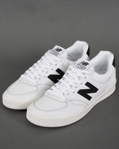 New Balance 300 Ledersneaker Weiß/Schwarz