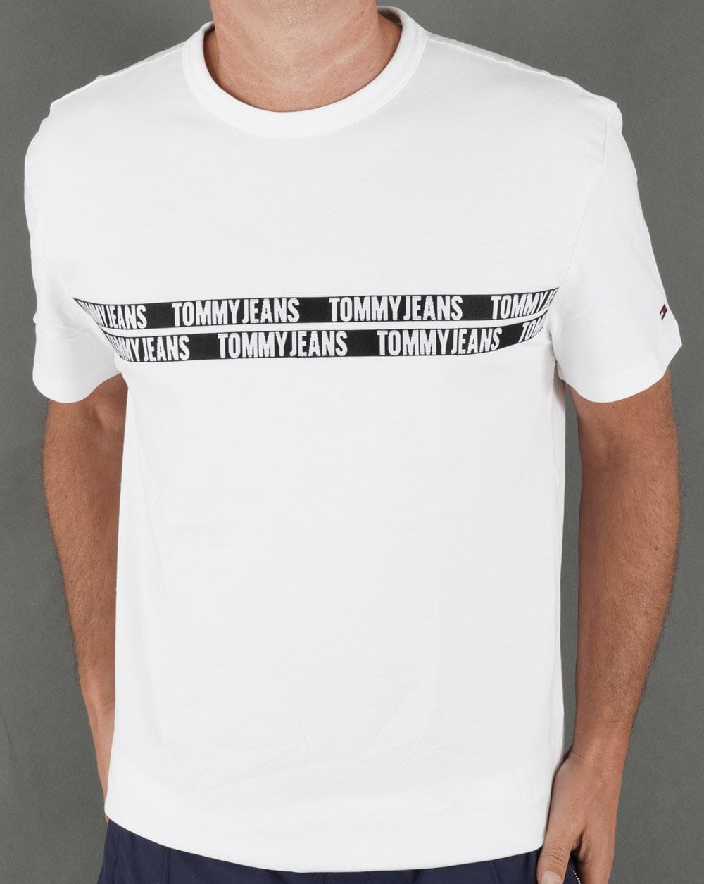 Tommy Jeans – T-Shirt mit Streifen in Weiß