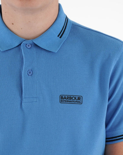 Barbour International – Essential Poloshirt mit Streifen in Ultrablau