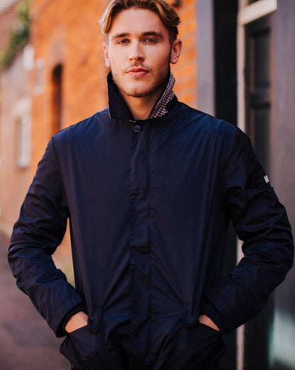 Weekend Offender Regenmantel mit Kapuze, Marineblau