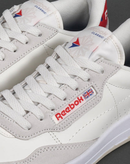 Reebok Court Peak Sneaker Off-White/Rot