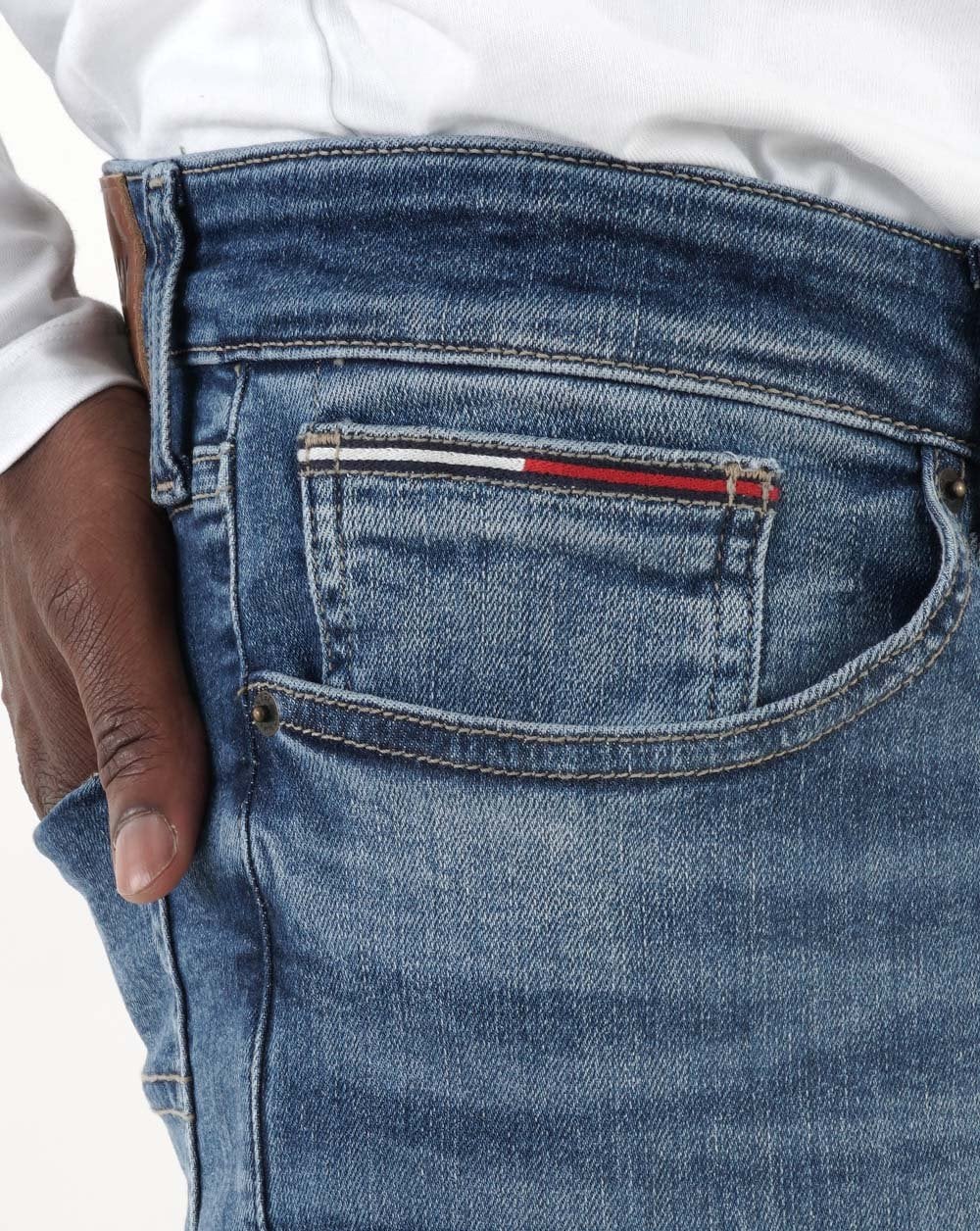 Tommy Jeans Austin Slim Tapered Jeans, Größe M
