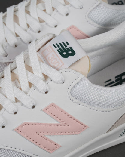New Balance 300 Trainer Weiß/Pink