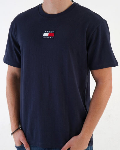 Tommy Jeans – T-Shirt mit Badge in Marineblau