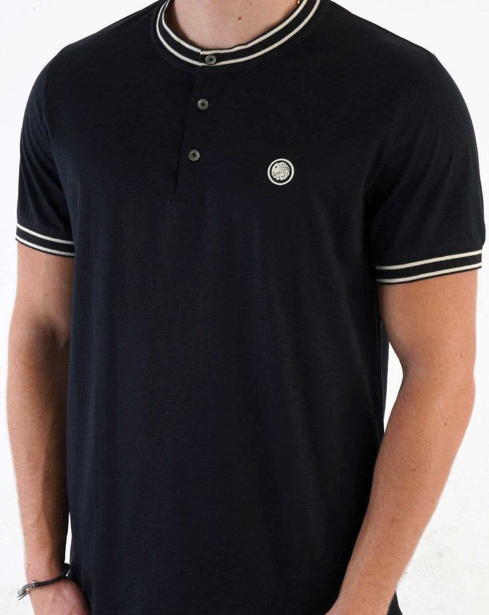 Pretty Green Beta Henley T-Shirt Schwarz
