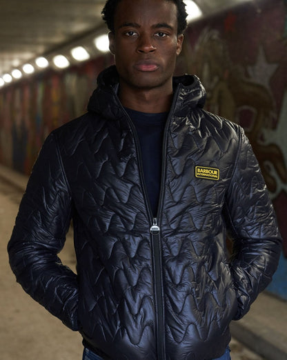 Barbour International Wave Steppjacke mit Kapuze Schwarz